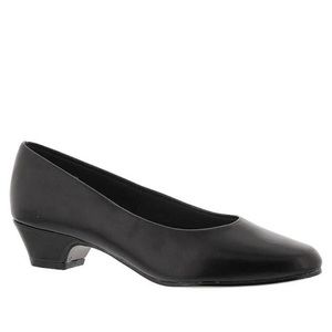 NWOT Soft Style Hush Puppies Angel II Heels Pumps